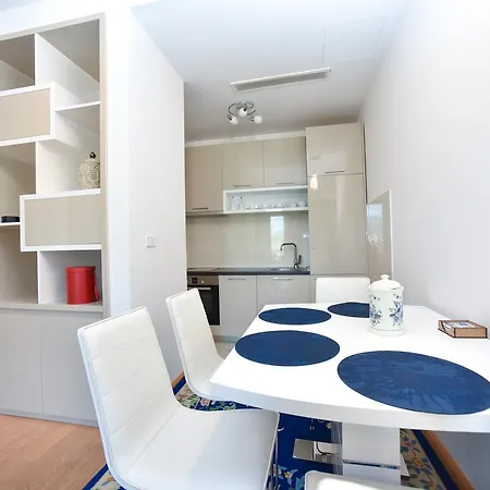 Richmond Delux Apartment Budva