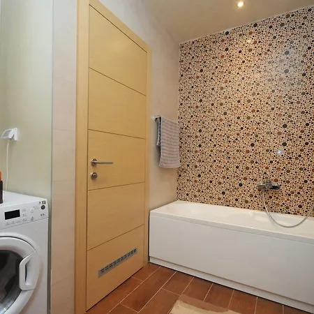 Apartment Richmond Delux *
