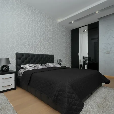 Richmond Delux Budva
