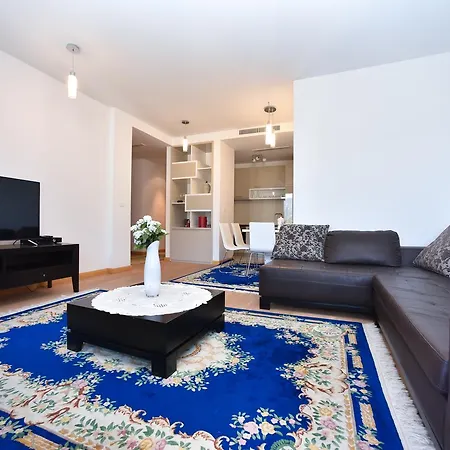 Richmond Delux Apartment *